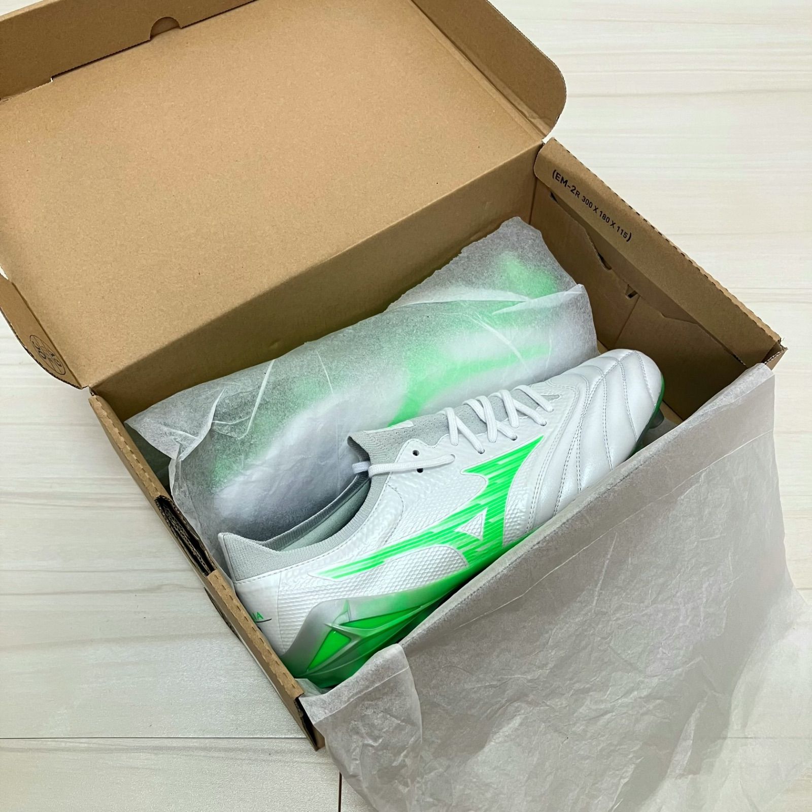 MIZUNO ミズノ モレリアネオ4β エリート フロンティアパック 白 緑