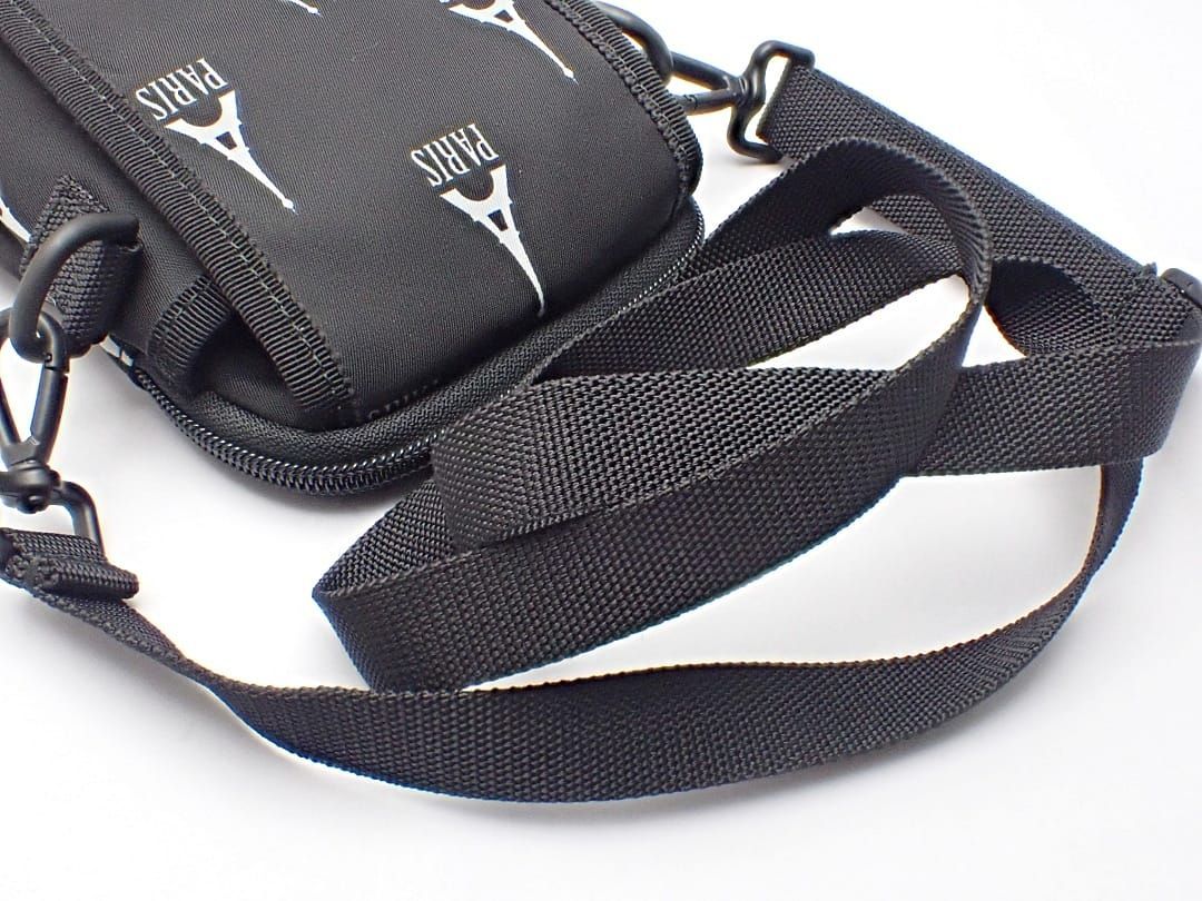 BALENCIAGA ボディバッグ ブラック 保存袋付き 美品✨【Balenciaga】ボディバッグ 黒 ナイロン 保存袋 カード付き
