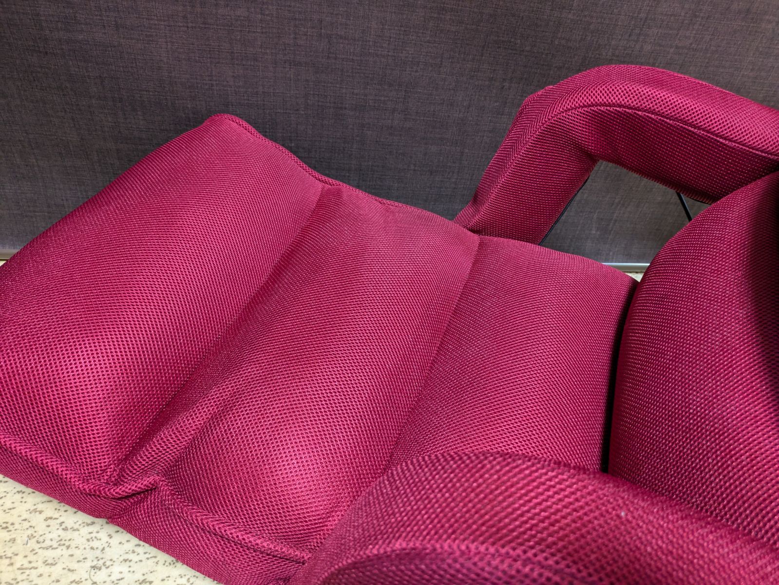 AIM-127 マッサージ座椅子