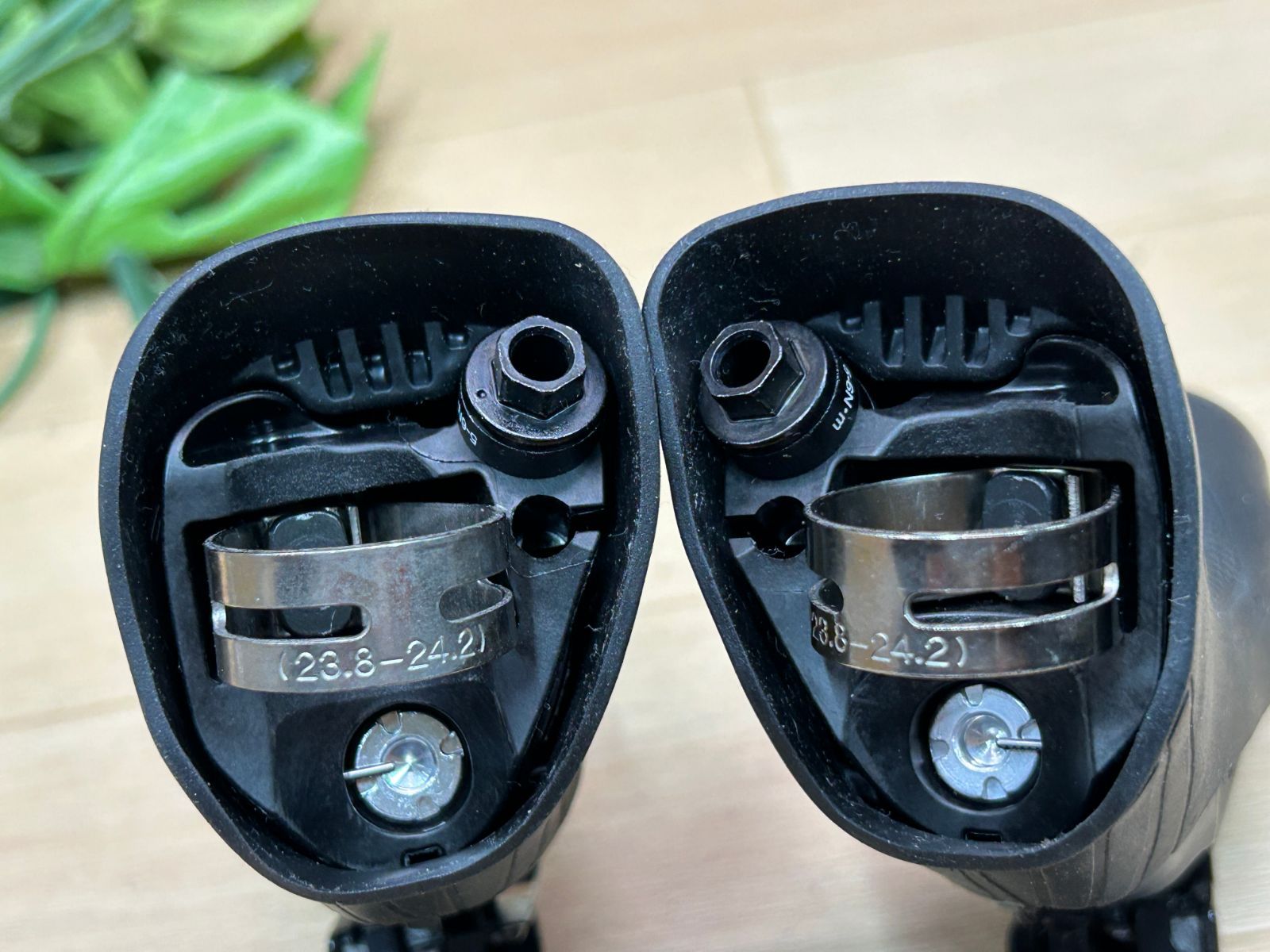 テルスポ イチ推し!! 美品!! SHIMANO ULTEGRA ST-R8020 2×11s