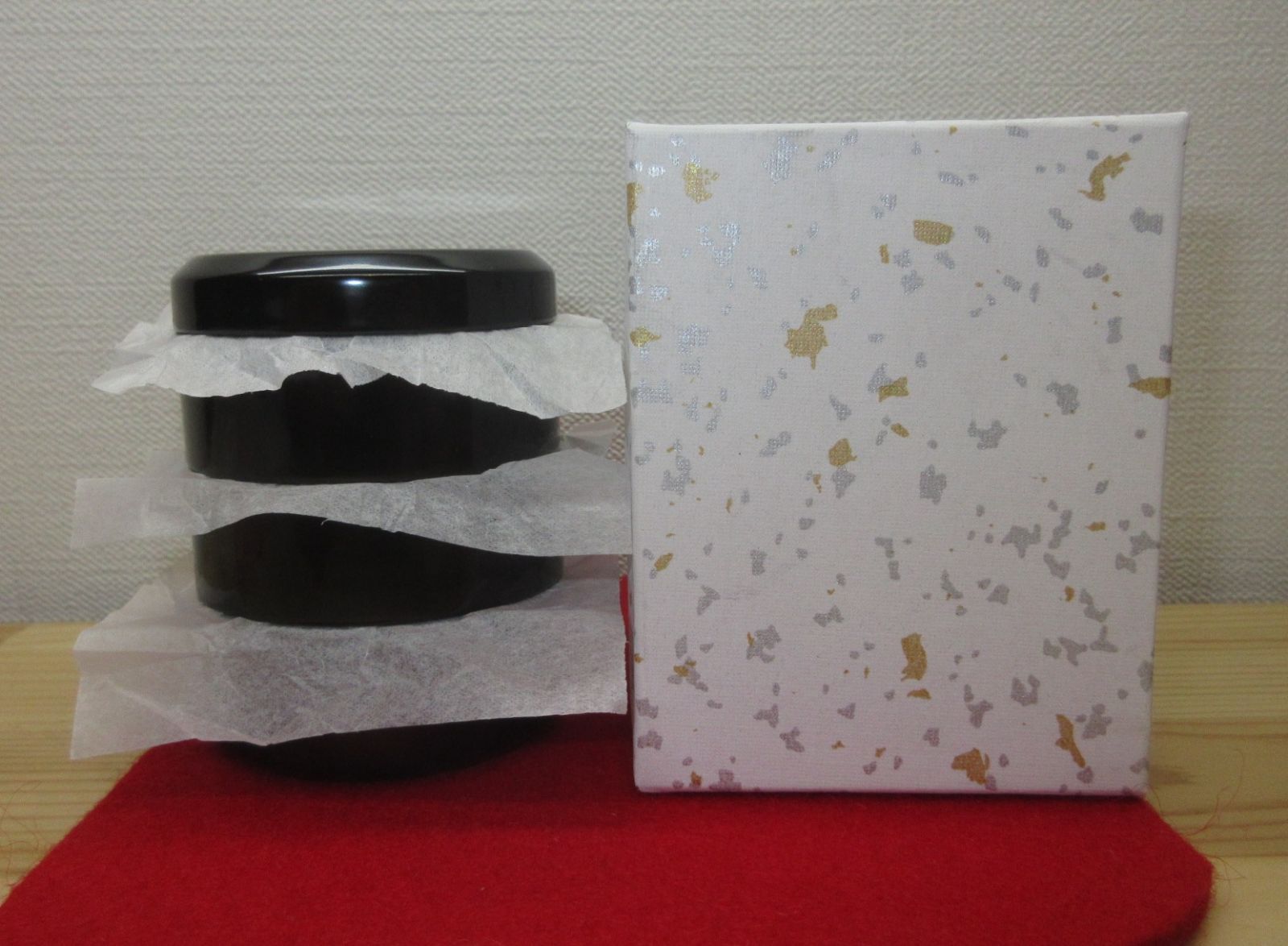送料込【逢絢亭・新品】茶道具 七事式道具 重香合 裏千家流好み 木製 紙箱入り 送料込【逢絢亭・新品】茶道具 七事式道具 重香合 裏千家流好み