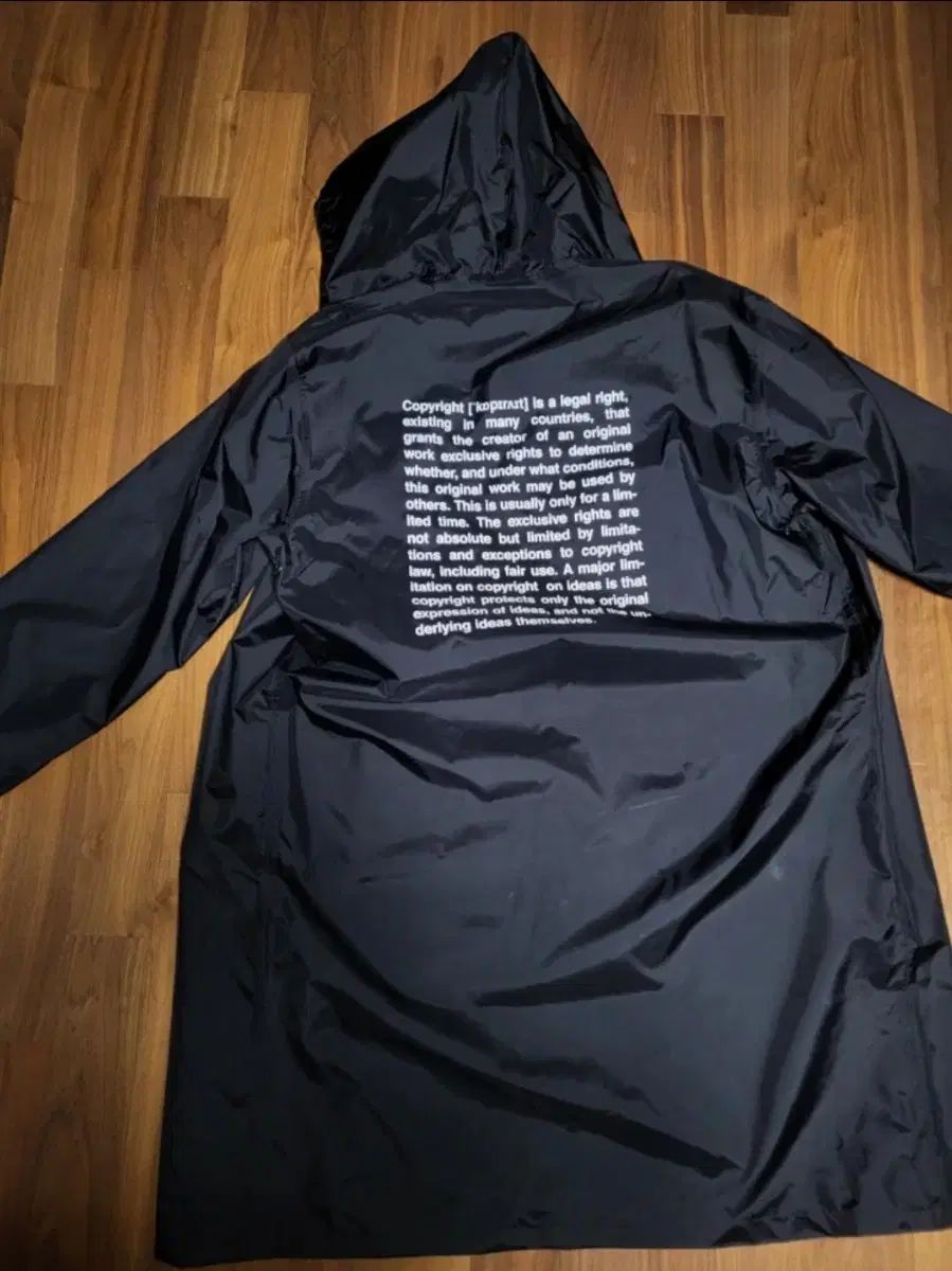 VETEMENTS(ヴェトモン) レインコート VETEMEMES ブラック レイン