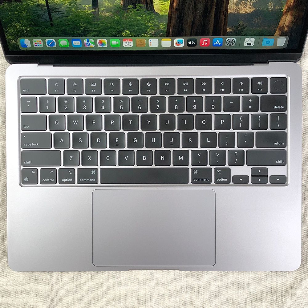 本体のみ】Apple MacBook Air (M2 2022)【M2チップ・メモリ24GB