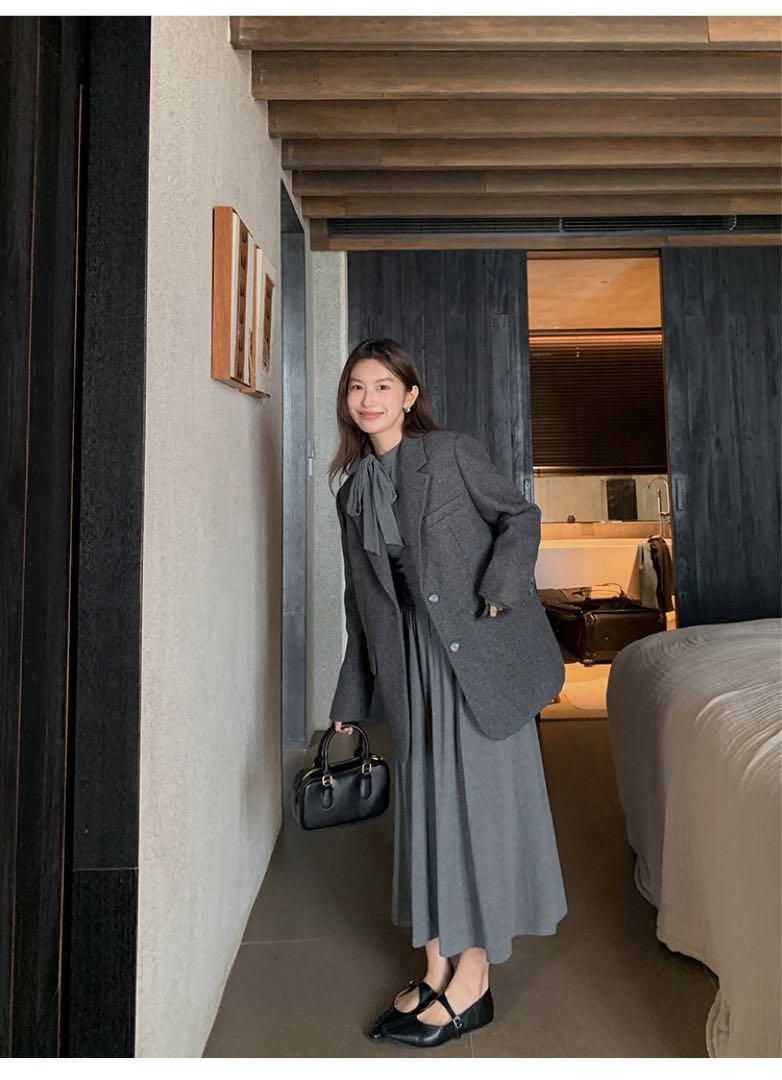 春のワンショルダーロングニットドレス