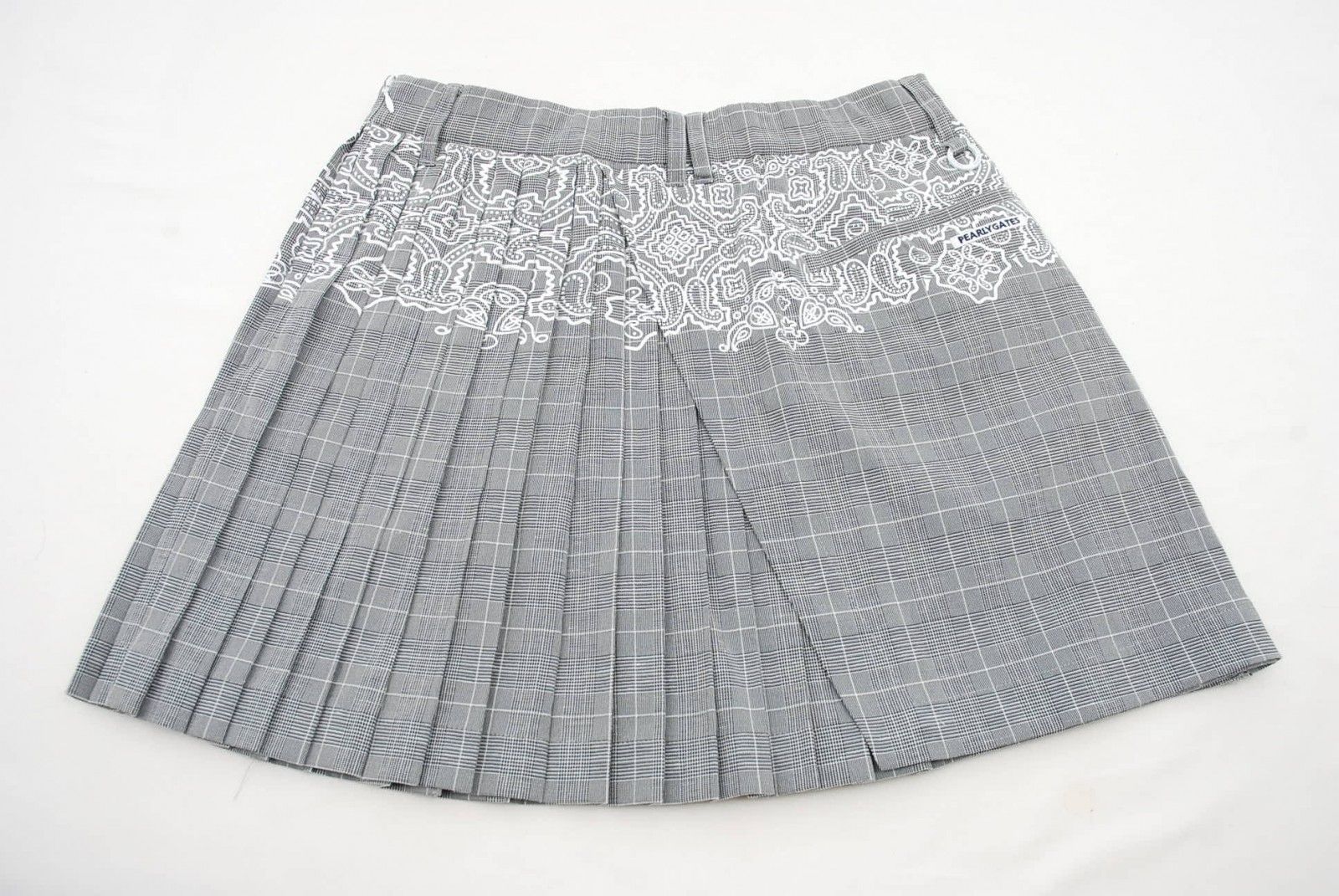 新品未使用 PEARLY GATES ゴルフスカート グレー タグ有り2023年 PEARLY GATES グレー スカート サイズ2 PEARLY GATES グレー系チェック