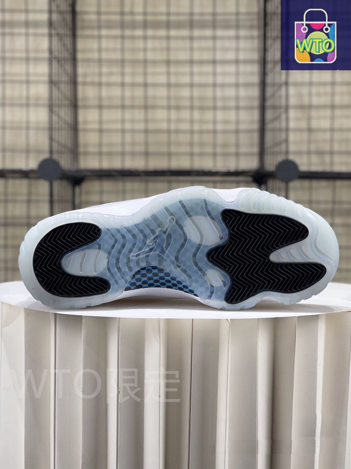 お値下げしました??即購入?? ナイキ NIKE AIR JORDAN 11 RETRO