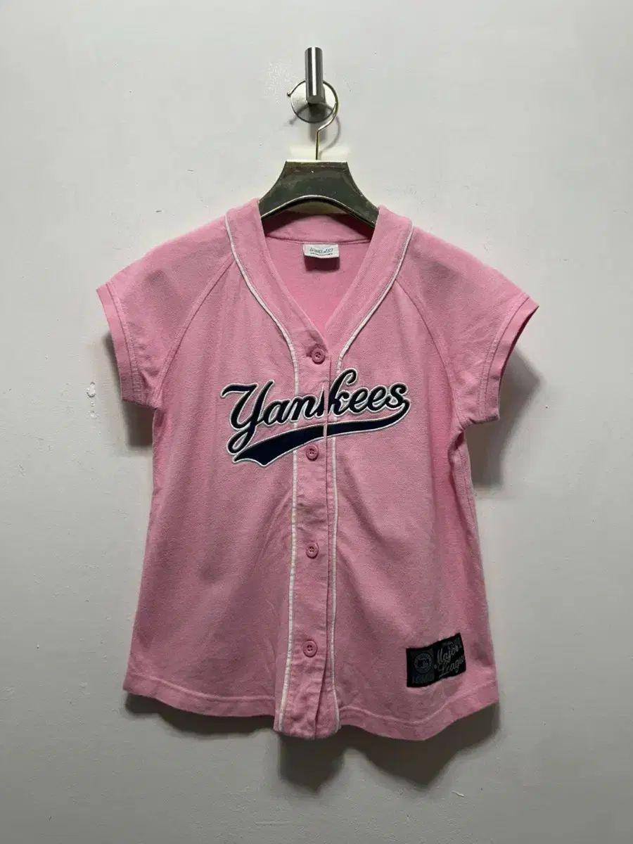 MLB Tシャツ ニューヨーク・ヤンキース ピンク 新品未使用 ニューヨーク・ヤンキース Tシャツ ピンク JUDGE 99