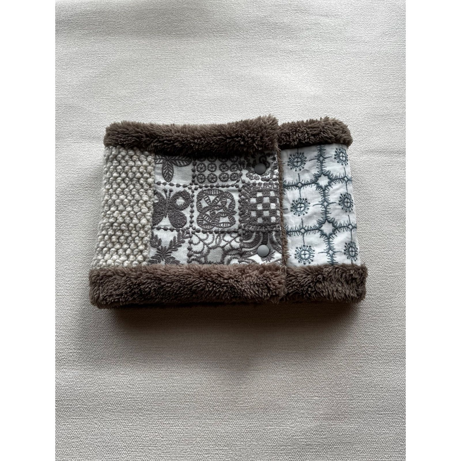 ミナペルホネン スヌード マフラー ハンドメイド forest tile ベージュ