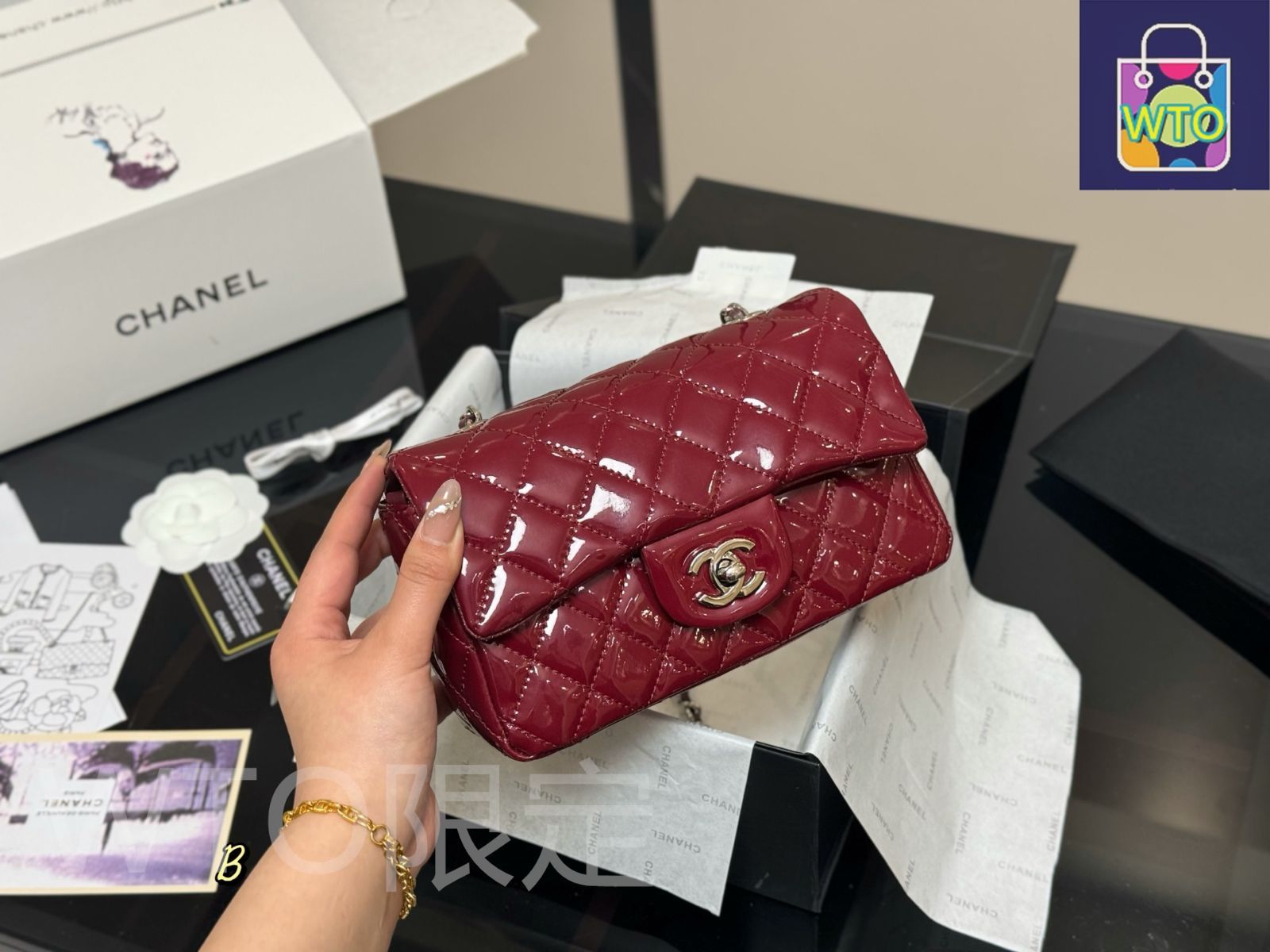 国内発送【エレガントで可愛いミニサイズ】CHANEL バッグ ミニ 国内発送【エレガントで可愛いミニサイズ】CHANEL バッグ ミニ