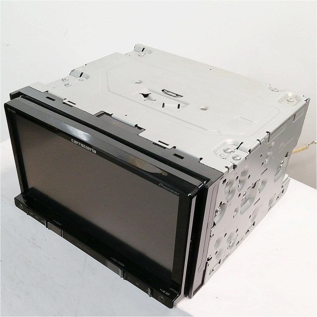 カロッツェリア◇AVIC-RZ700◇フルセグ/CD/DVD/BT/SD Pioneer carrozzeria AVIC-RZ700 7インチ フルセグ/Blutooth/DVD
