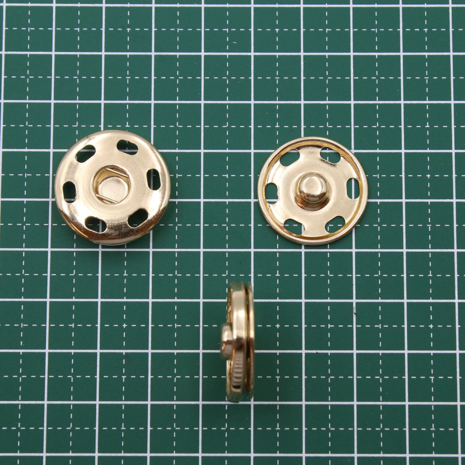VINTAGE TYPE 四つ割れスナップボタン　駒セット Z067 スナップボタン 縫い付けタイプ 23mm ライトゴールド 10組