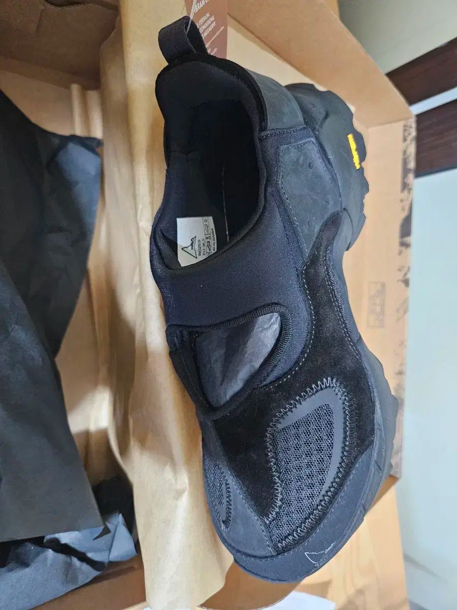黒 EU36