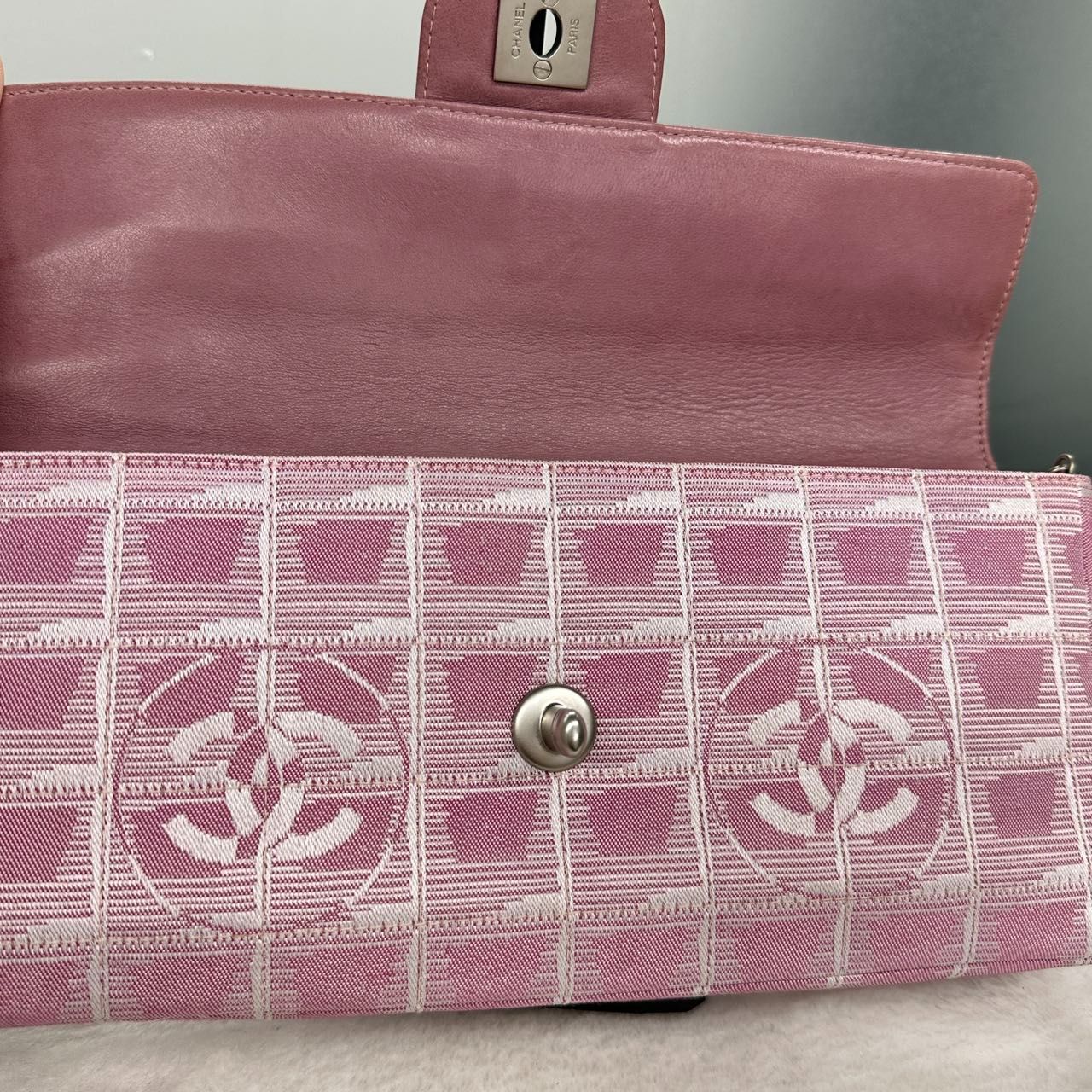 シャネル ニュートラベルライン チェーンショルダーバッグ ハンドバッグ 肩がけ クラッチ パーティ CHANEL 6番台 ピンク pink キャンバス ココマーク  chain shoulder bag coco logo