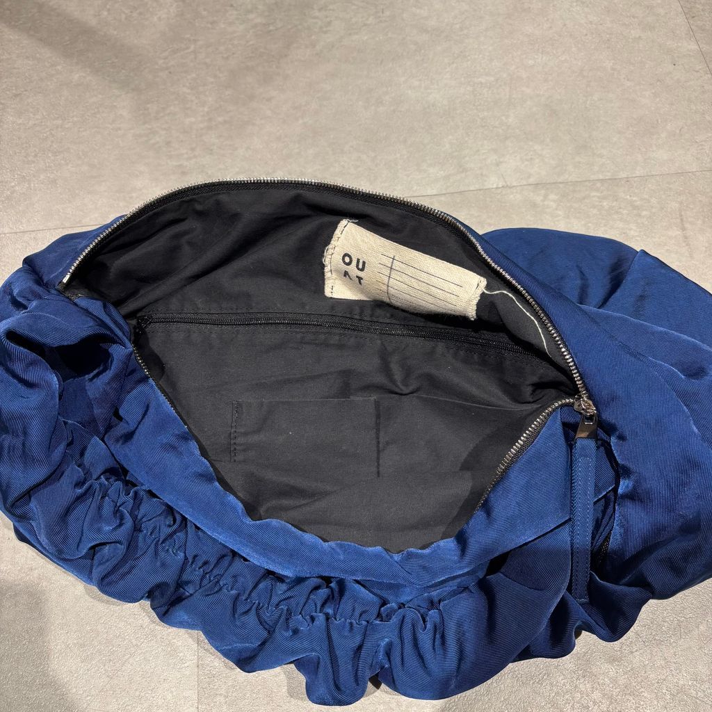 美品 OUAT オーユーエーティー ショルダーバッグMIDNIGHT OUAT オーユーエーティー OFFICE BAG MIDNIGHT ショルダーバッグ