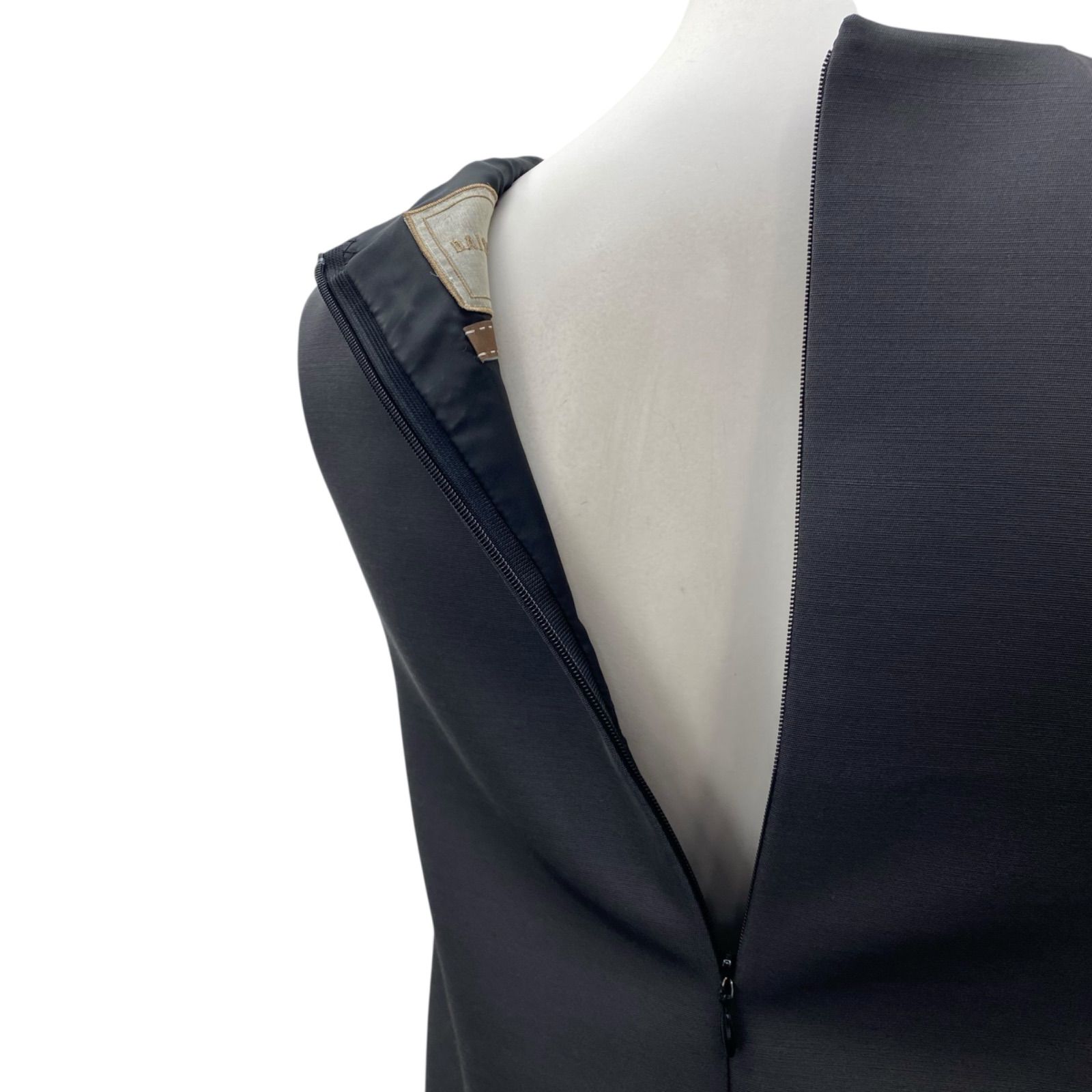 DAISYLIN ノースリーブひざ丈ワンピース 美品】フォクシー デイジーリン ノースリーブ ワンピース ひざ丈