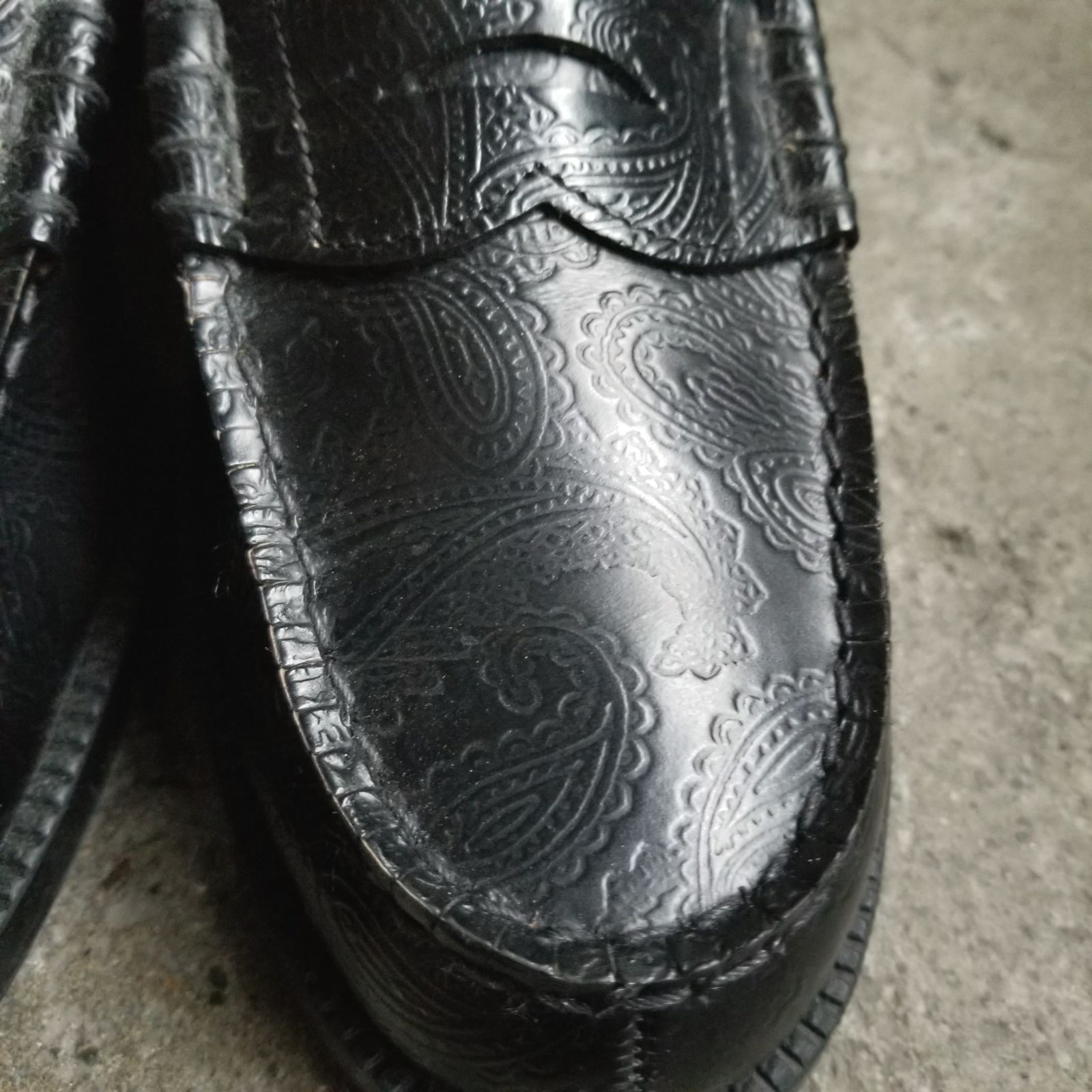 The Kenford FINESHOES EMBOSSED LOAFERS / BLACK PAISLEY 25.5
