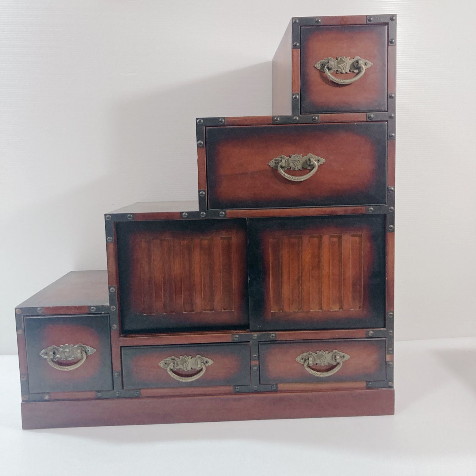 階段箪笥 右下がり7段 下部分4段のみ クロシオ 民芸調 階段箪笥