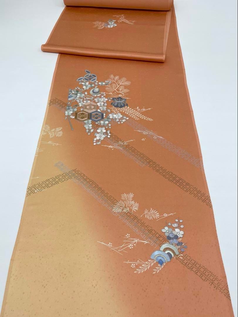 付け下げ 蘇州刺繍 金駒 銀駒 金彩 銀彩 紋意匠 正絹 反物 付け下げ 蘇州刺繍 金駒 銀駒 金彩 銀彩 紋意匠 正絹 反物 - メルカリ