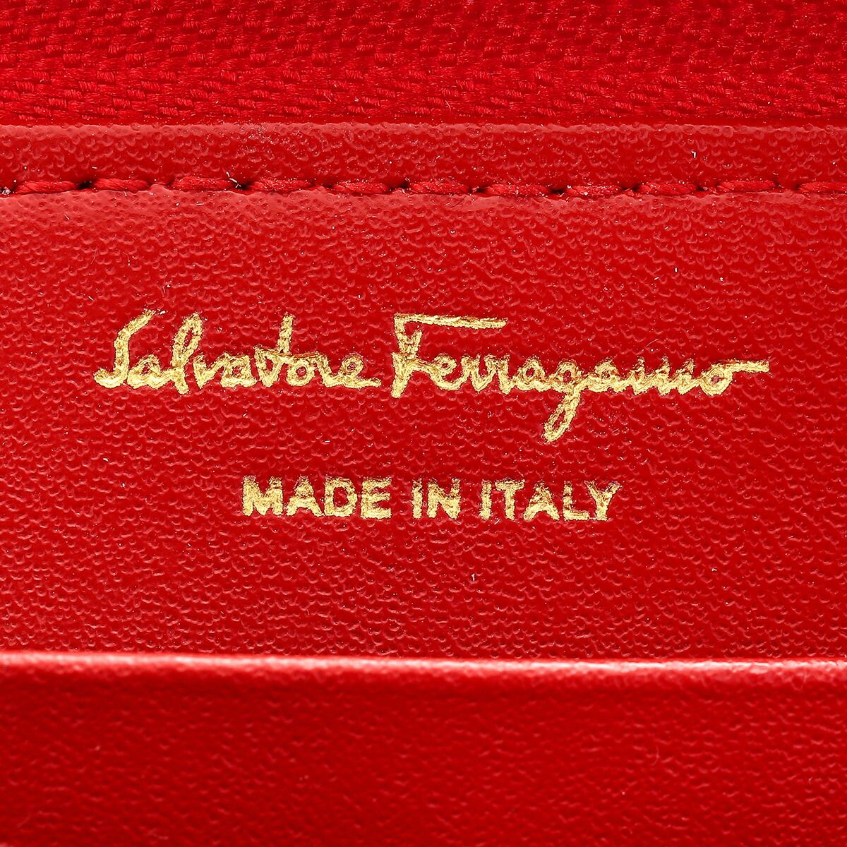 新品 フェラガモ FERRAGAMO 長財布 ジップアラウンドウォレット リップ