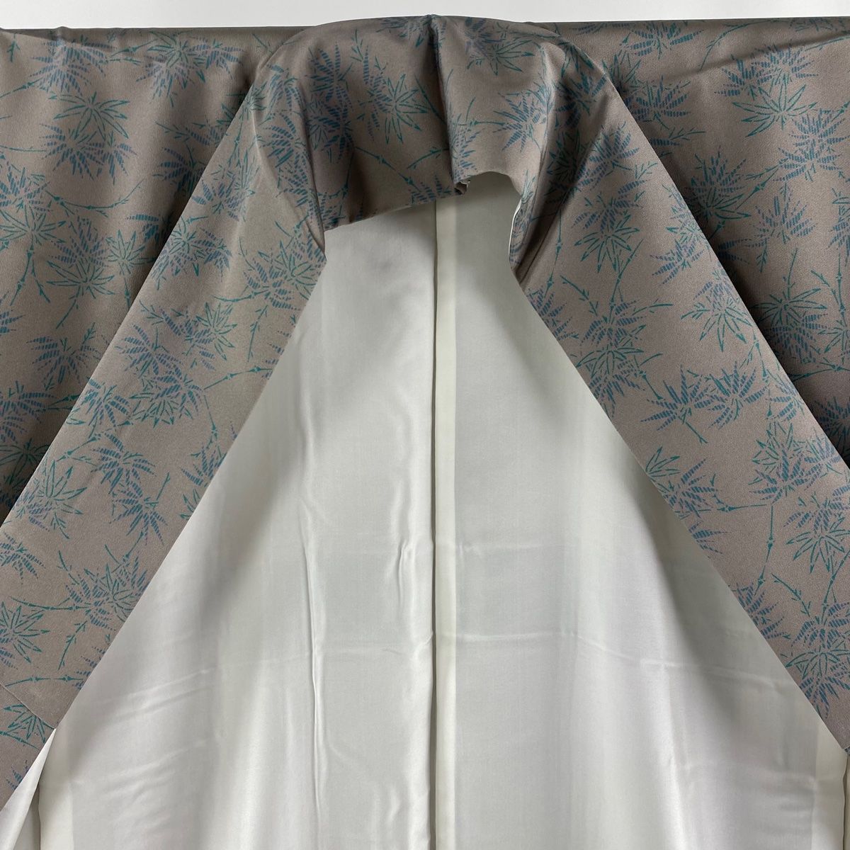 小紋 身丈157.5cm 裄丈63cm S 袷 名古屋帯セット てんとう虫 葉柄 金彩 ぼかし 青緑 正絹 美品 秀品 中古 付下げ 身丈157.5cm 裄丈63cm S 袷 鳥 波 染め分け ぼかし 灰紫