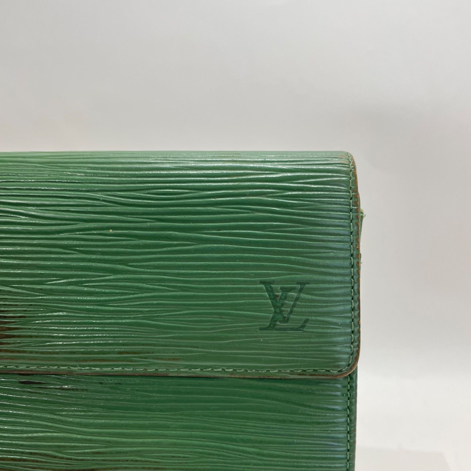 LOUIS VUITTON 長財布 エピ ポルトフォイユサラ グリーン　緑　D6 2094 LOUIS VUITTON ルイヴィトン エピ グリーン 長財布