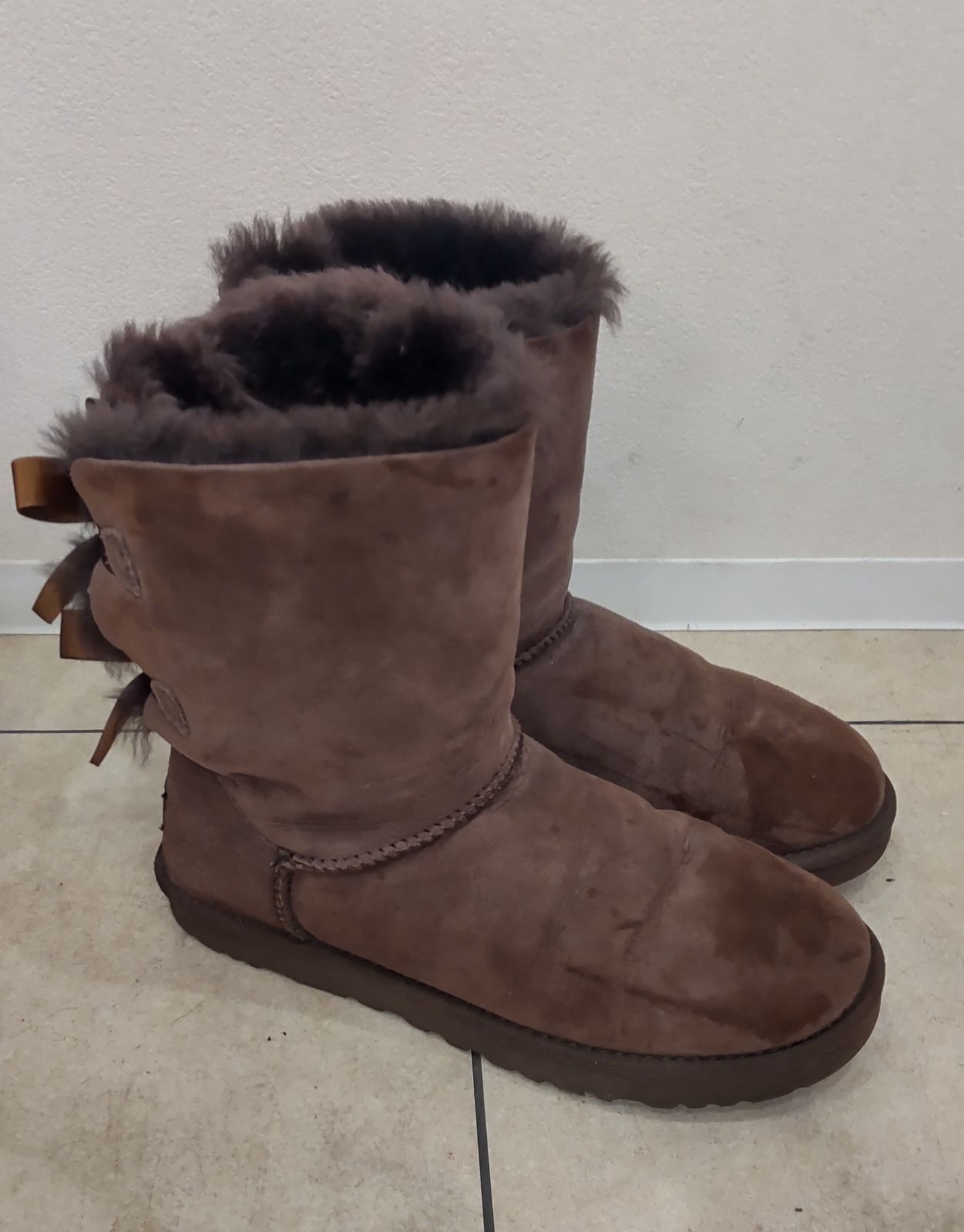 UGG ムートンブーツ リボン付き 24cm 楽天市場】ムートンブーツ リボン（ブランドアグ）（ブーツ