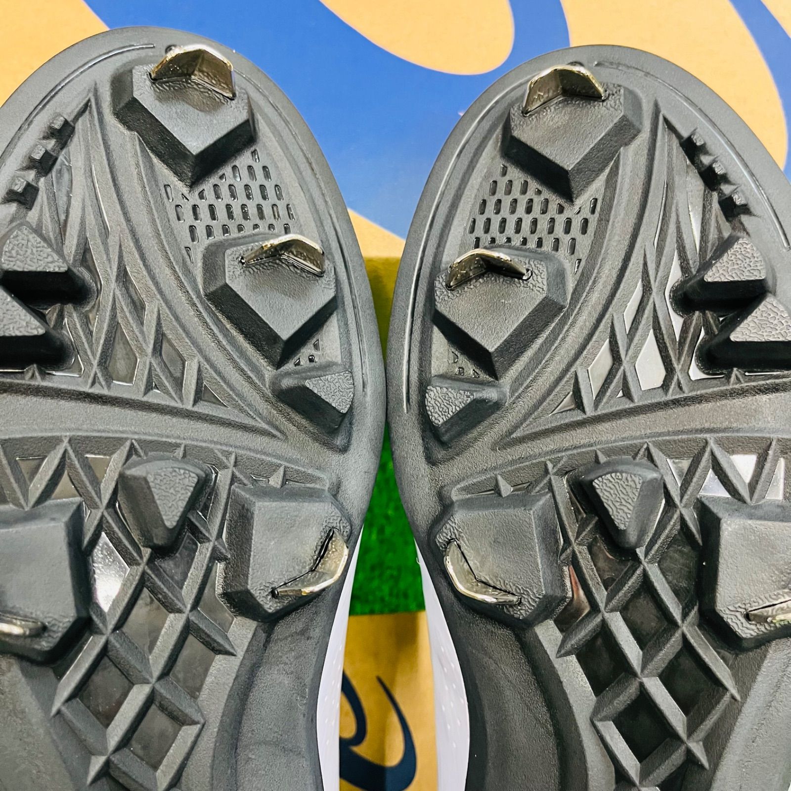 ネオリバイブ4WHT