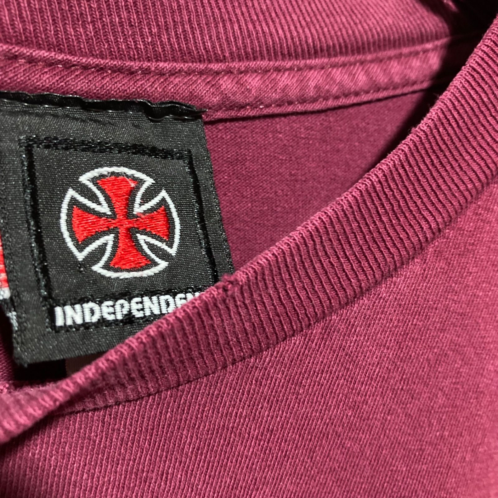 INDEPENDENT ロンT インディペンデント 袖ロゴ アイアンクロス