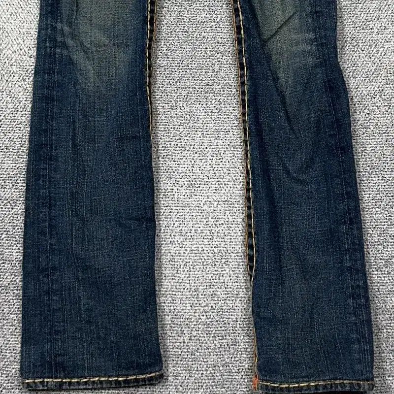 TRUE RELIGION(トゥルーレリジョン) ウォッシュ ステッチ Y2K