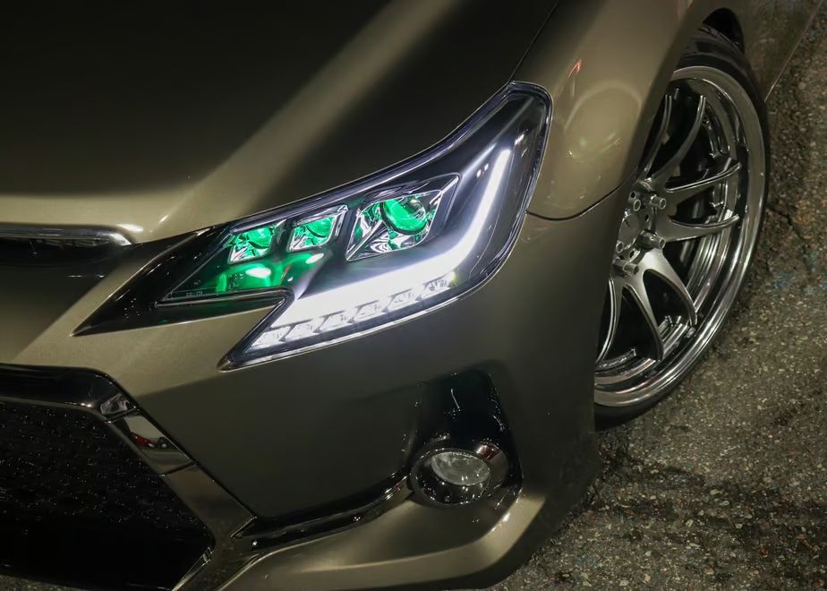 BRASH】TOYOTA GRX130 マークX BRASH 3眼カ ラーアイ ヘッド
