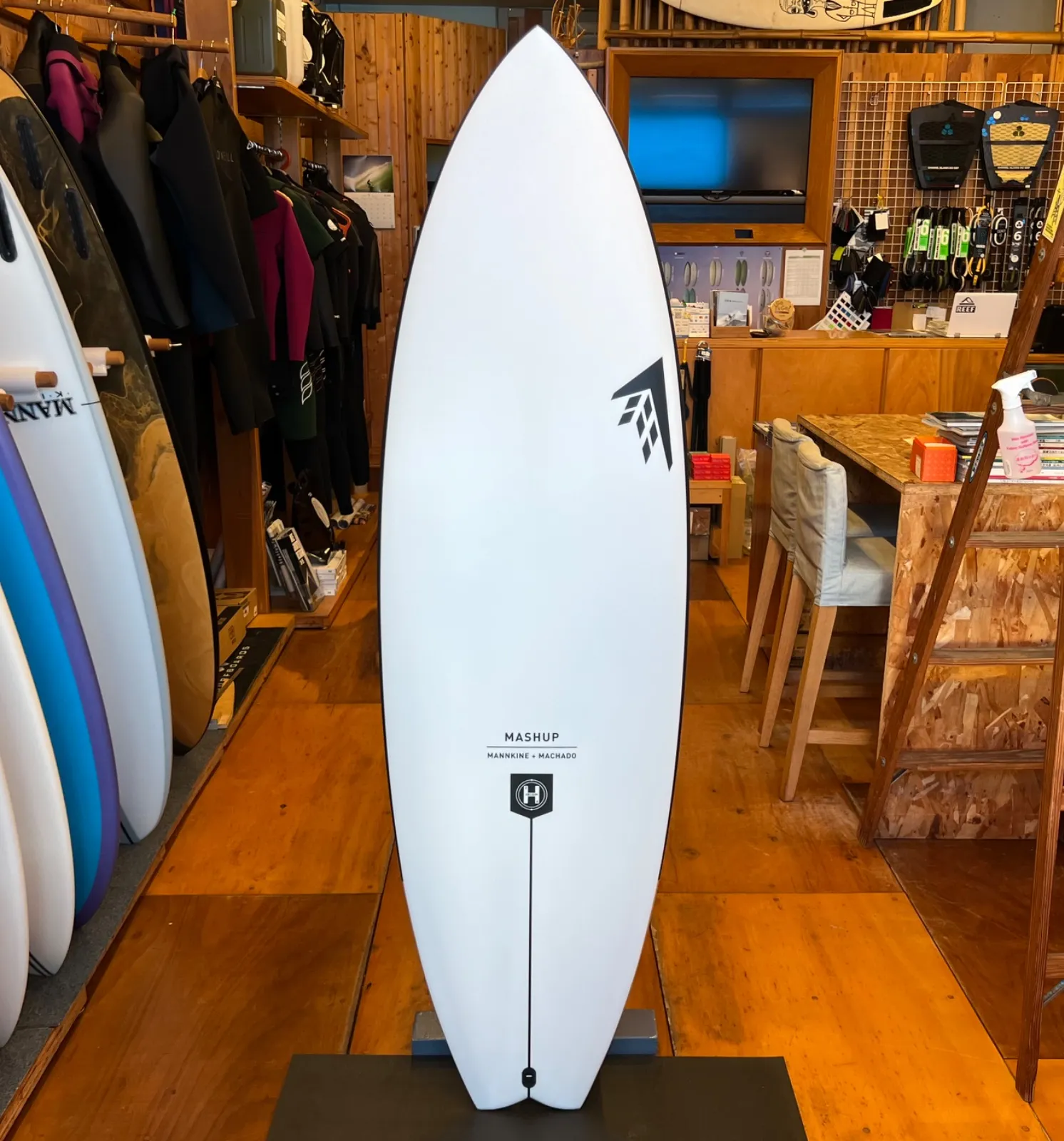 【LAで購入/新品未使用】FIREWIRE DOMINATORサーフボード5'4 スポーツ柏】FIREWIRE中古サーフボード入荷しました。[2018.02