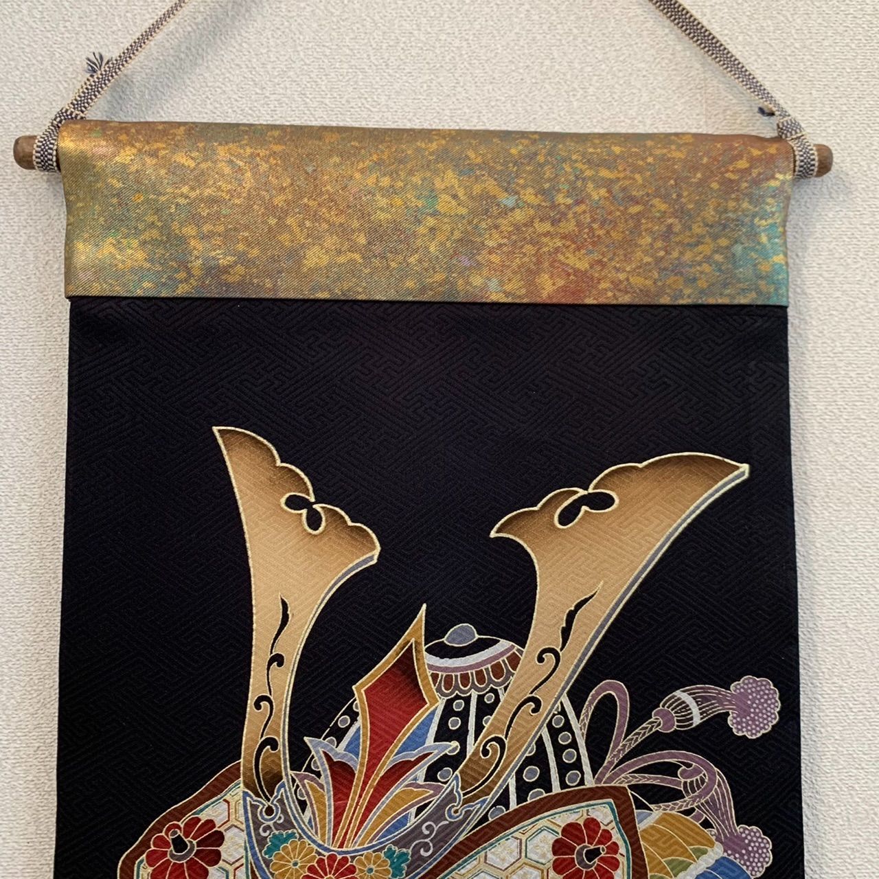 ✴タペストリー 掛軸 新品❣正絹 七五三 祝い着生地使用 蝶 大 ✴タペストリー 掛軸 新品❣正絹 七五三 祝い着生地使用 蝶 大
