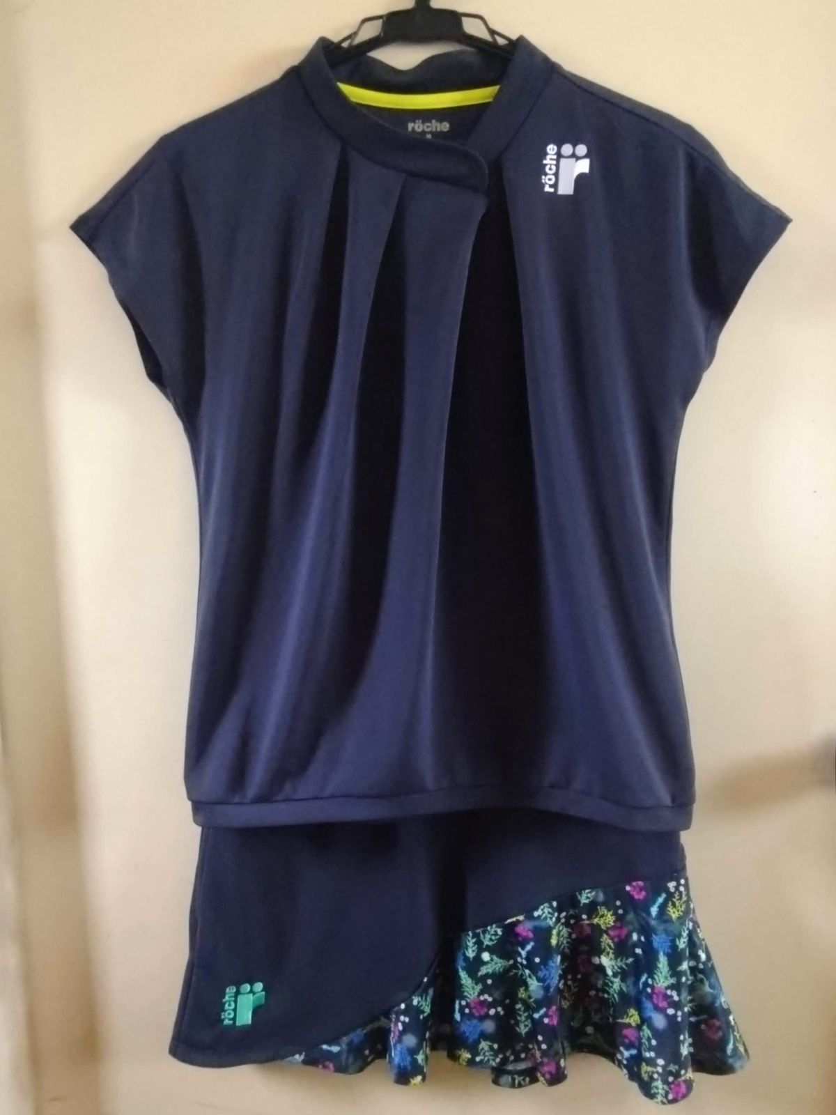 roche ローチェ テニスウェア シャツ スコート 上下セット Mサイズ 新品美品 紺 花柄 - メルカリShops