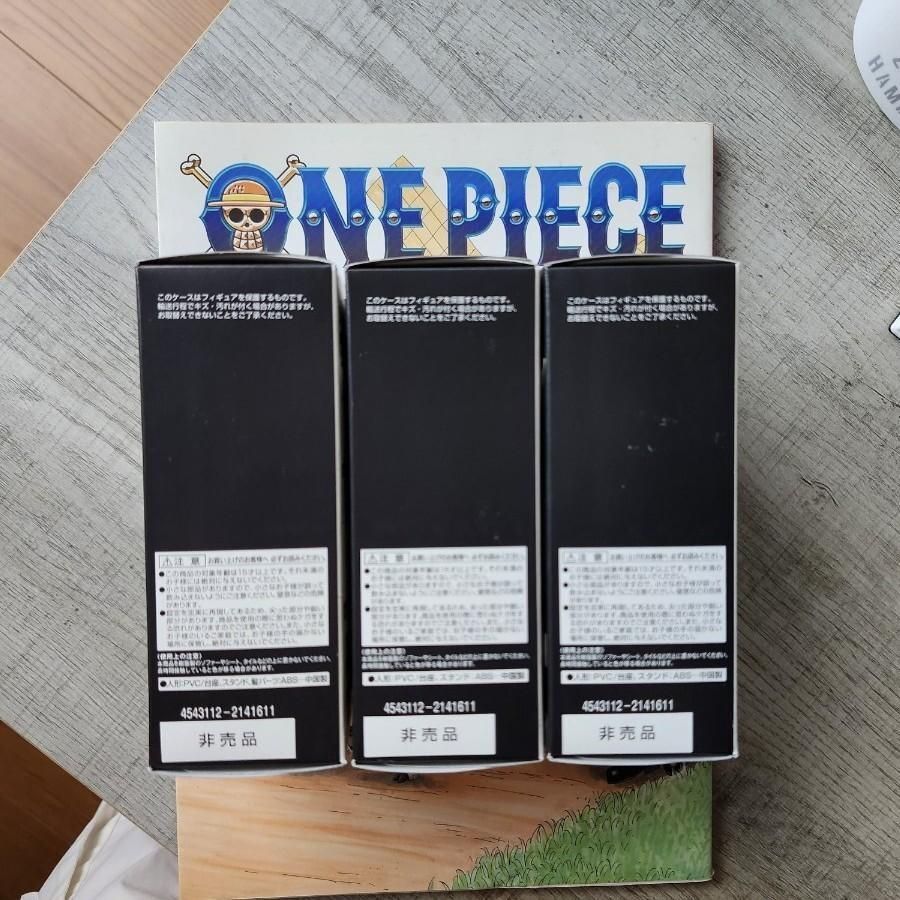 ONE PIECE フィギュア 非売品 ３点セット ルフィ レイリー ドラゴン グリコ バンダイ パールカラー 未開封 レア  モンキー・D・ルフィ シルバーズ・レイリー モンキー・D・ドラゴン 貴重