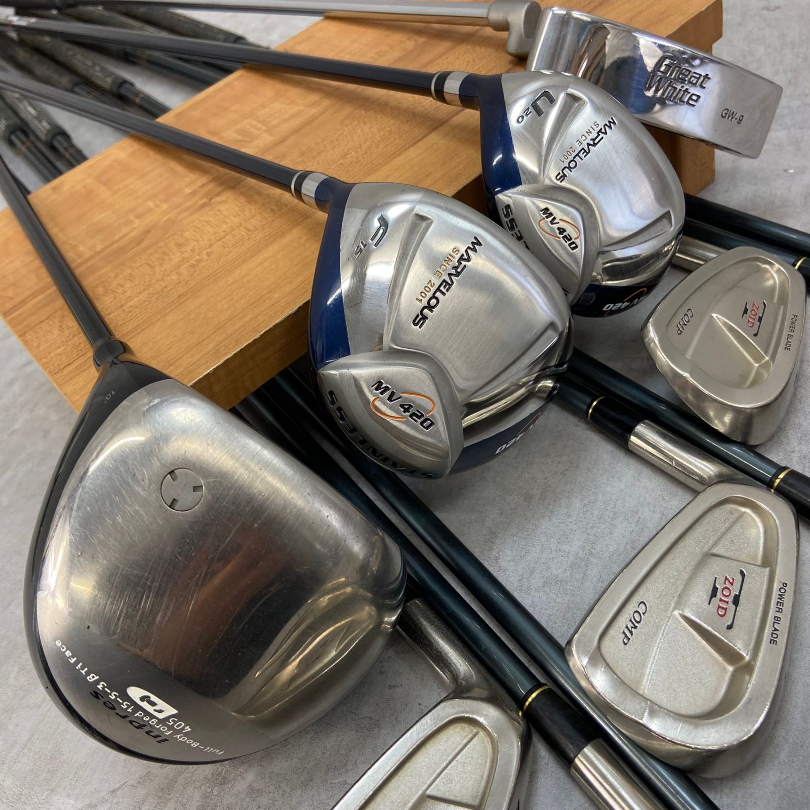 ダイワ　ミズノ　メンズゴルフ12本セット　カーボン　R　右利き用　キャディバッグ SH_5KJBZ1050909_XL.jpg