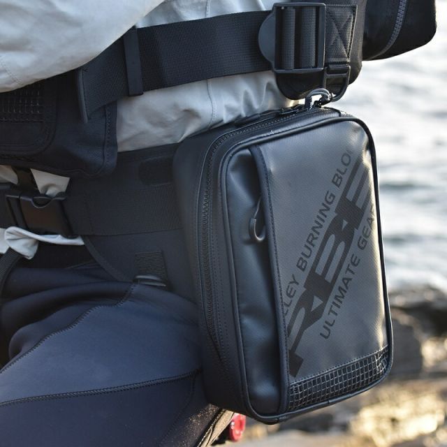  リバレイ 7696 RBB ロックショアサポーター フルブラック 釣具 釣り フィッシング その他 フィッシングバッグ ケース