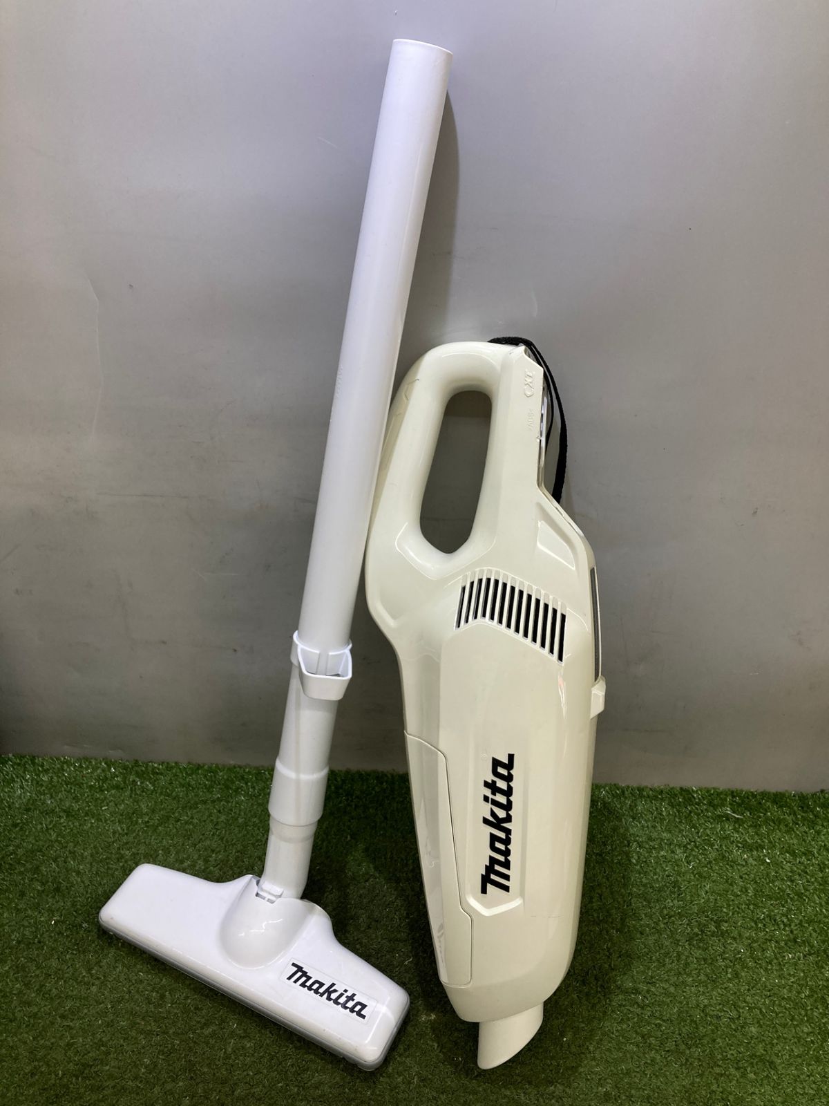 品 0921 makita マキタ 10.8v充電式クリーナ 1.5Ahバッテリx1|充電器 CL107FDSHW ITNQWVUI0E4S