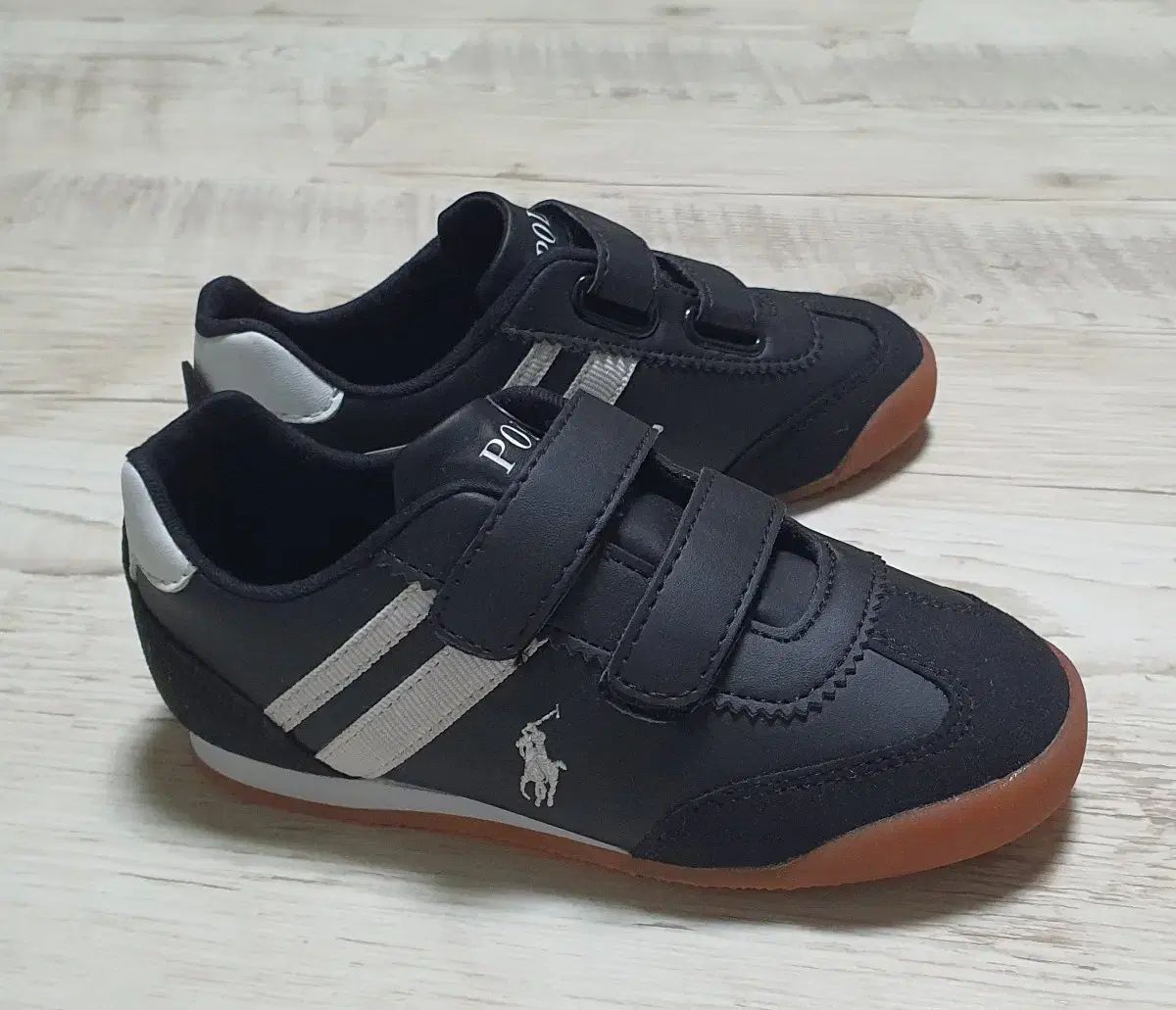 キッズ スニーカー