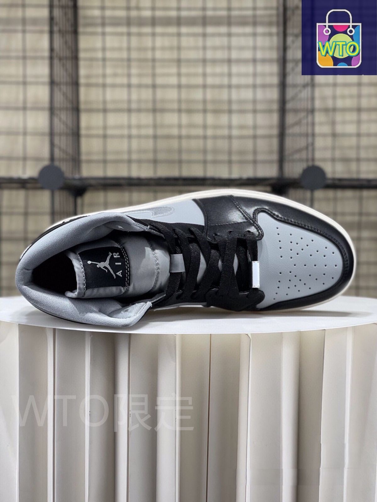 お値下げしました??即購入?? Nike Air Jordan 1 High Mid 箱付