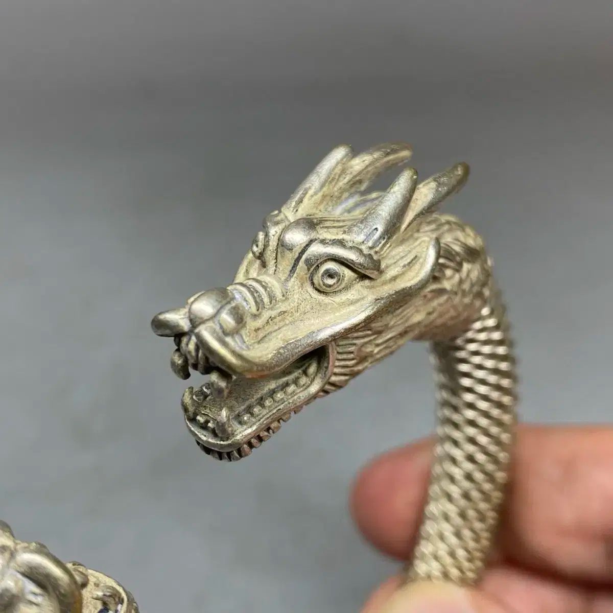 ドラゴンヘッド