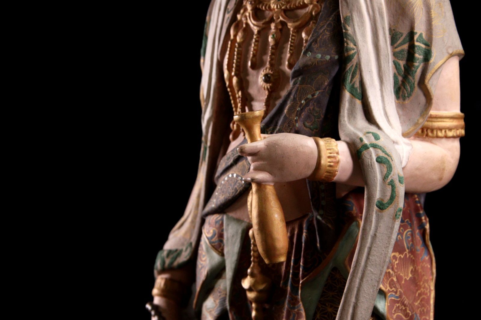 遼時代 木造彩絵 観音様座像 約10.1kg 古仏像 唐物 古美術WWWT039 楽天市場】【送料無料】遼時代 木造彩絵 観音様座像約10.1kg 古