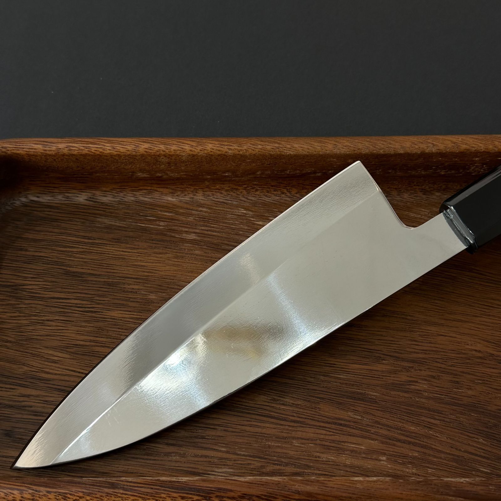 人気カラーの VG10号本焼出刃包丁180mm 鏡面仕上げ 黒檀柄八角柄 メルカリ - 調理器具