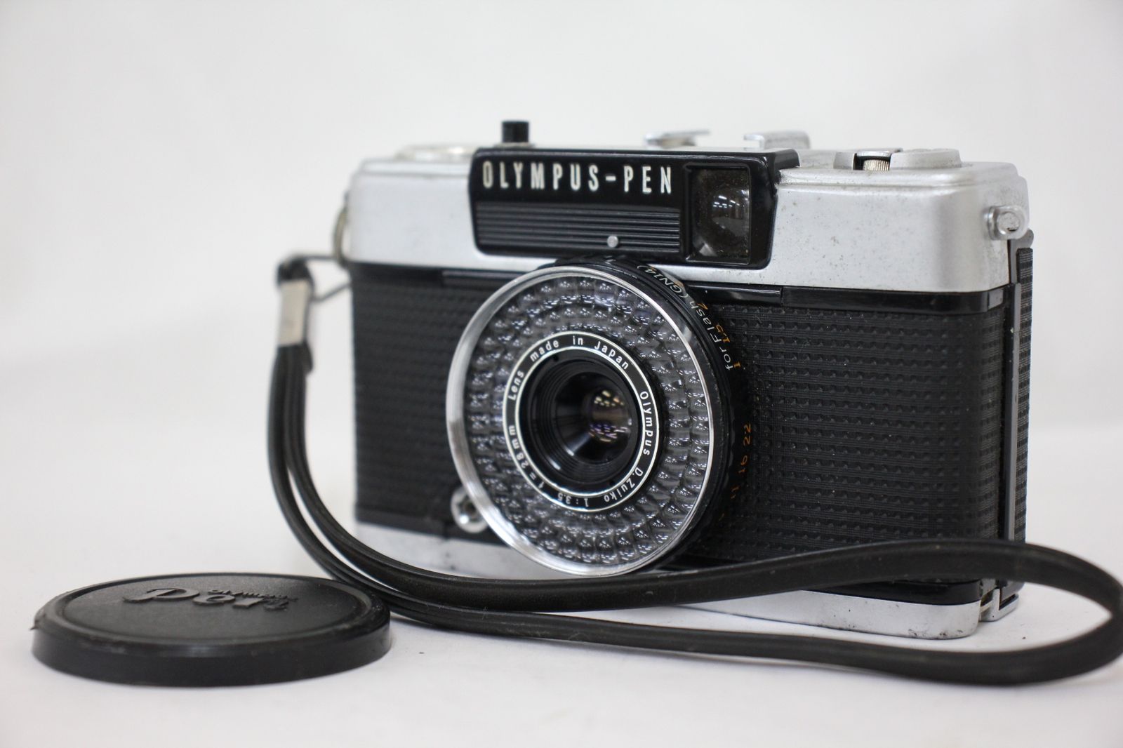 返品保証 オリンパス Olympus-PEN EE-3 D.Zuiko 28mm F3.5 カメラ e2841