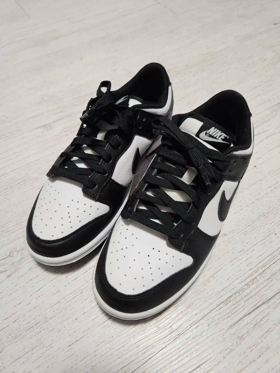 NIKE ナイキ ダンク ロー ブラック-ホワイト レトロ 黒 260 サイズ