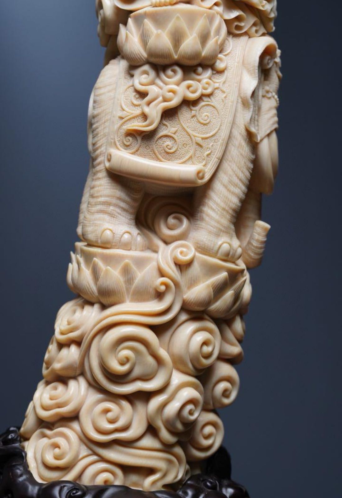 天然マンモス牙美しい手作り彫刻普賢菩薩 置物 天然マンモス牙美しい手作り彫刻普賢菩薩 置物 - メルカリ