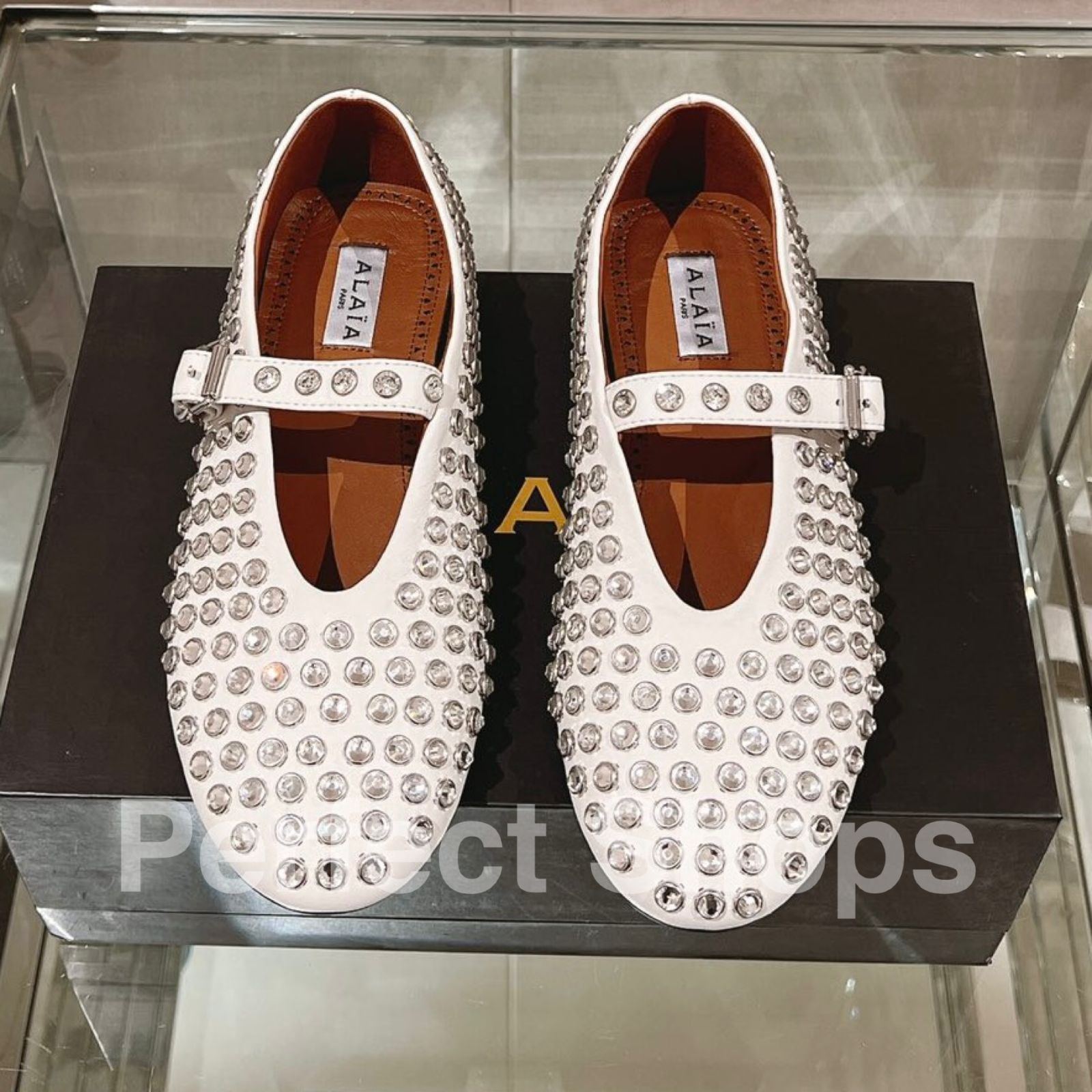 超人気 ALAIA アライア ファッション レディース 靴 ローファー 革靴 フラットシューズ バレエシューズ パンプス ラインストーン ホワイト