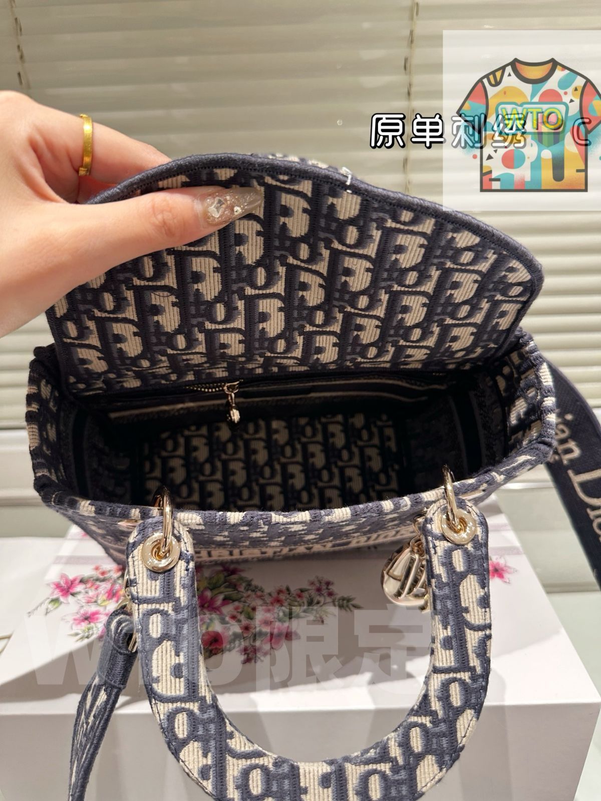 【DIOR】ディオール
プラチナ会員 バースデー ノベルティ￼ 今日WTO】Dior ディオール ラディーダイオール刺繍バッグ 新作