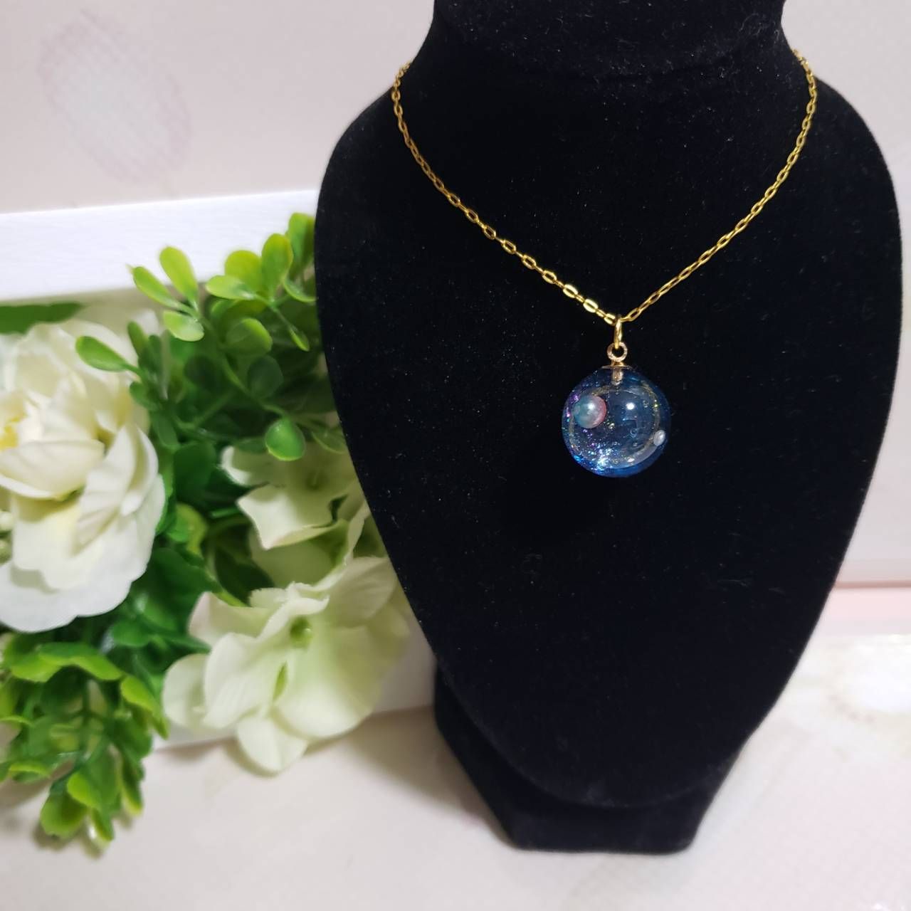 ハンドメイド レジン 宇宙 ペンダント ネックレス - メルカリ