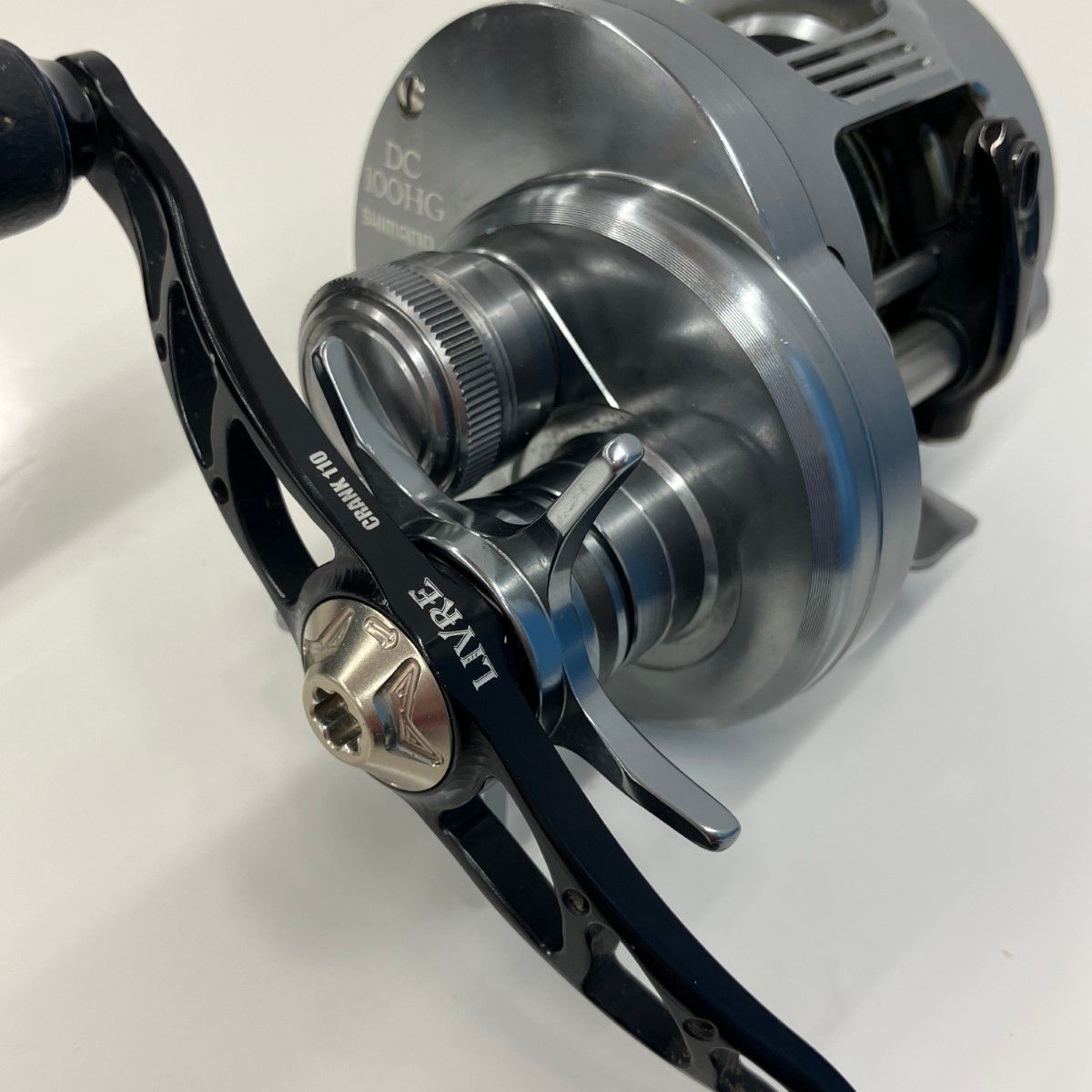 SHIMANO - 釣り用品　リール ベイトリール SHIMANO 04085 程度B 20カルカッタコンクエストDC 100HG(カスタムハンドル） 釣り用品 リール ベイトリール SHIMANO 04085 程度B 20