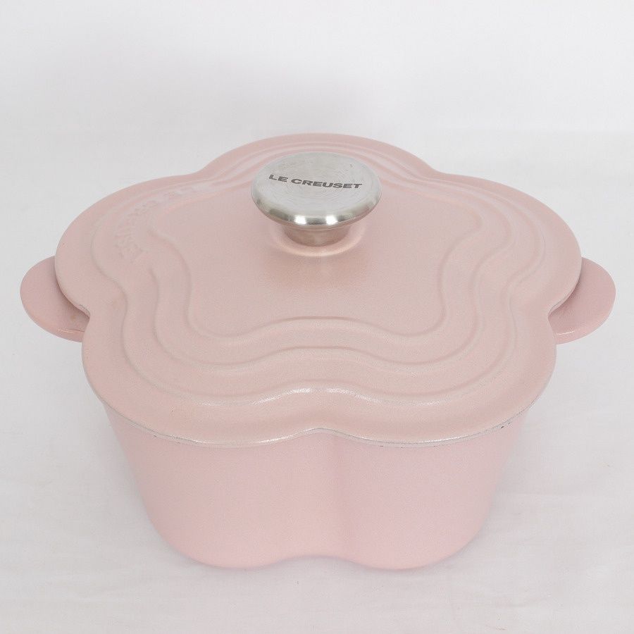 【新品未使用】ルクルーゼ ココット・フルール シュガーピンク 20㎝ Amazon｜ル・クルーゼ(Le Creuset) 鋳物 ホーロー 両手鍋